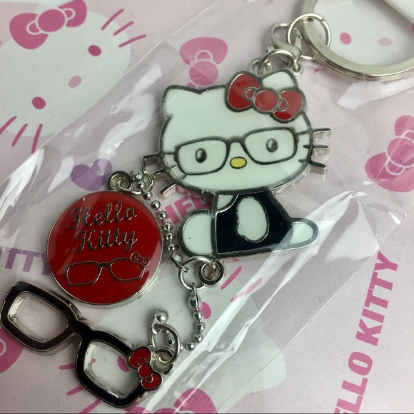 HELLO KITTY Key Chain - Picture 2 of 3